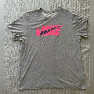 Large Nike Drifit T-Shirt